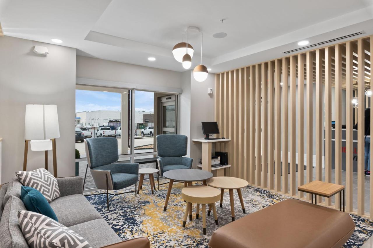 Towneplace Suites By Marriott White Hall Extérieur photo