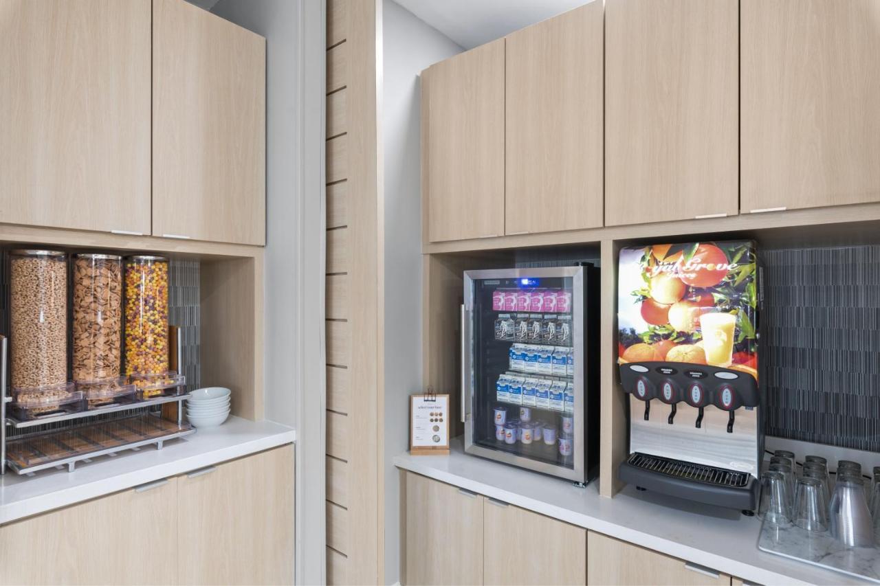 Towneplace Suites By Marriott White Hall Extérieur photo