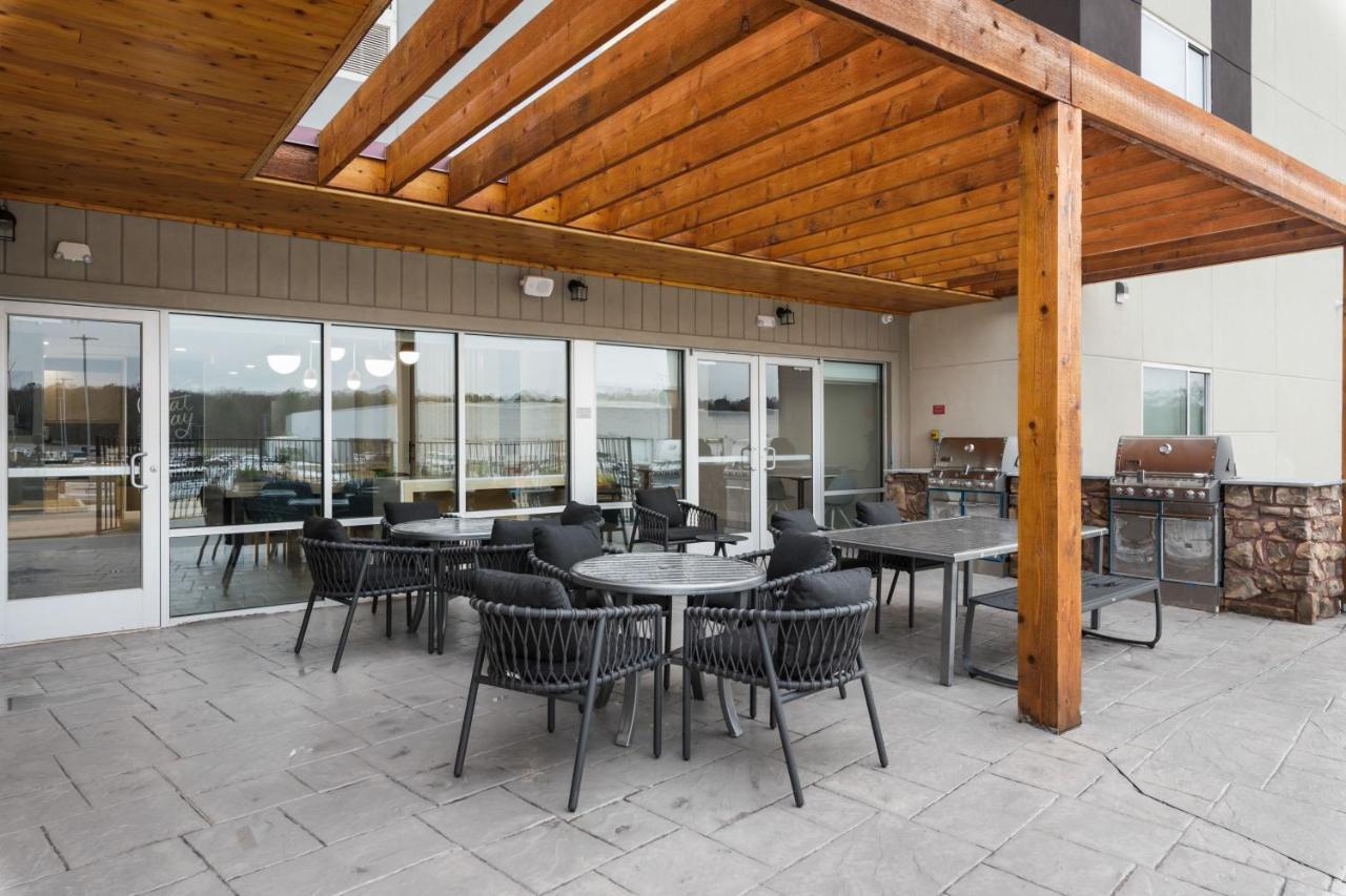 Towneplace Suites By Marriott White Hall Extérieur photo