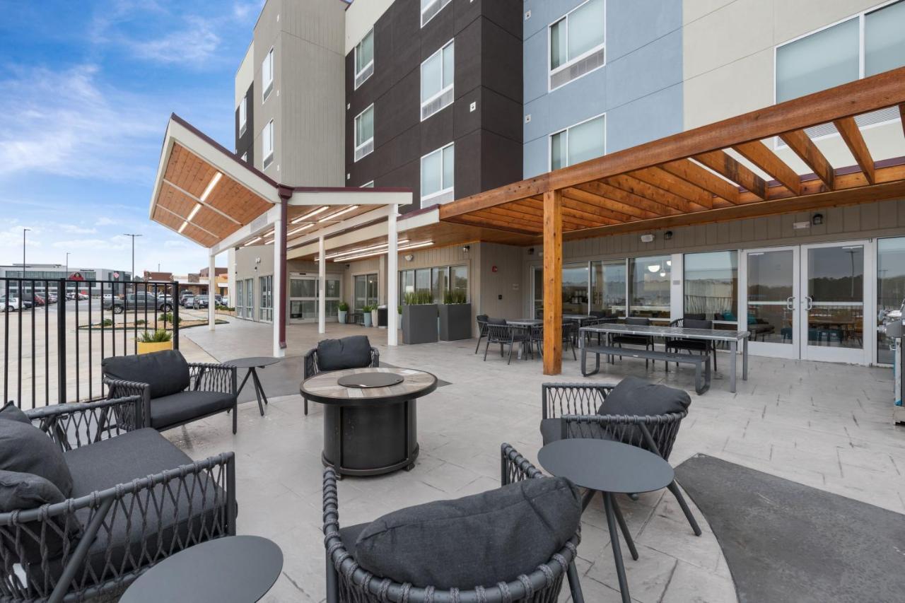 Towneplace Suites By Marriott White Hall Extérieur photo